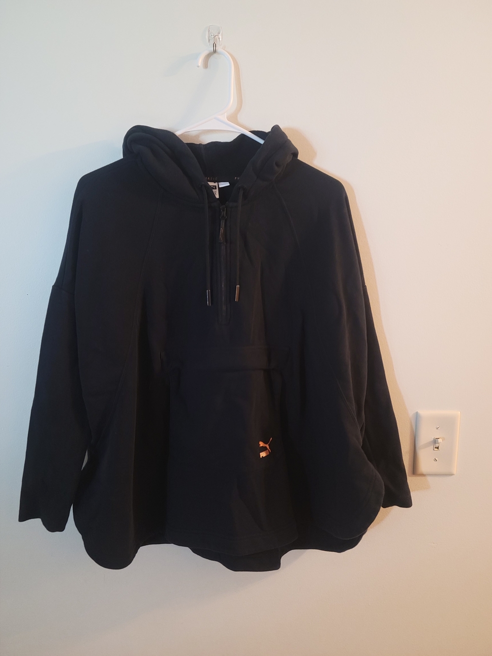 PUMA Women's Black Hooded Pullover Jacket